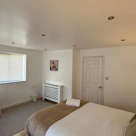 Little Luxe Shared House Bristol