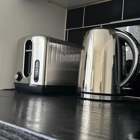 Little Luxe Shared House 게스트하우스 *