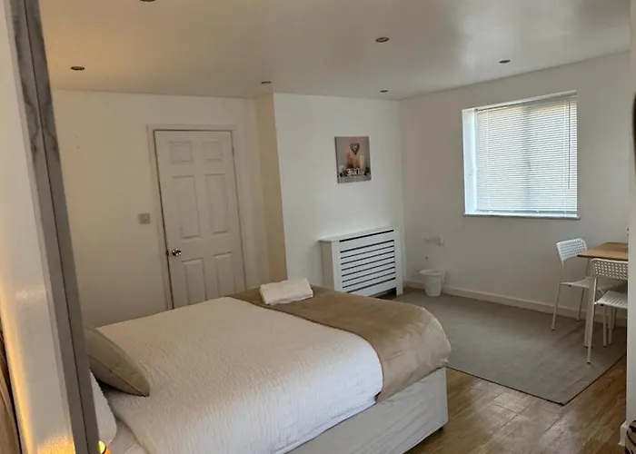 Little Luxe Shared House Guest house Bristol