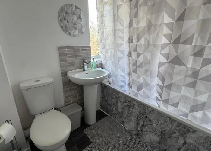 Guest house Little Luxe Shared House Bristol