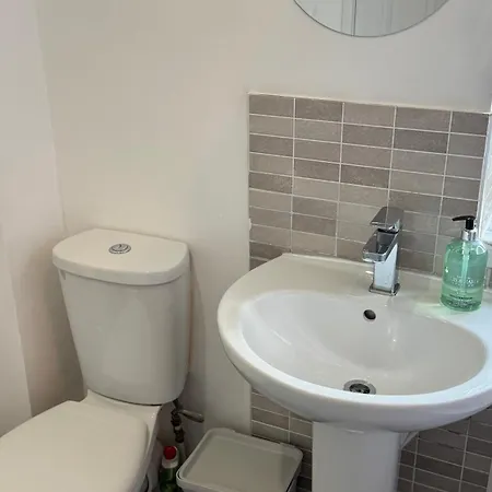 Little Luxe Shared House *