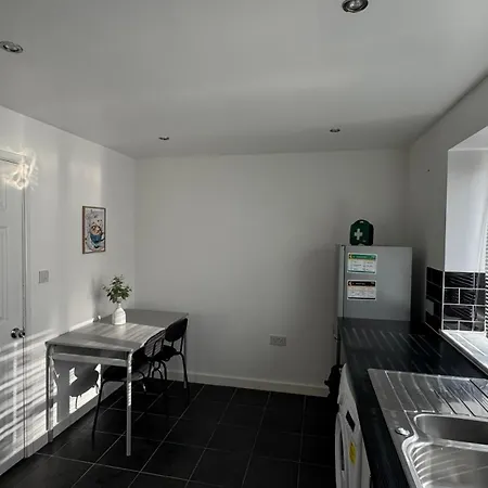 Little Luxe Shared House Vendégház