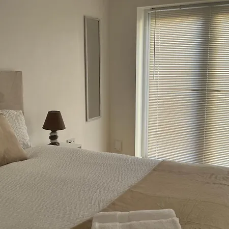 Little Luxe Shared House Vendégház *